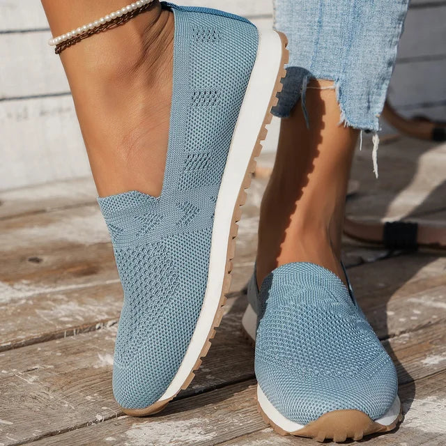 Paire de mocassins orthopédiques pour femmes, conçus pour un confort durable et un soutien plantaire optimal au quotidien.