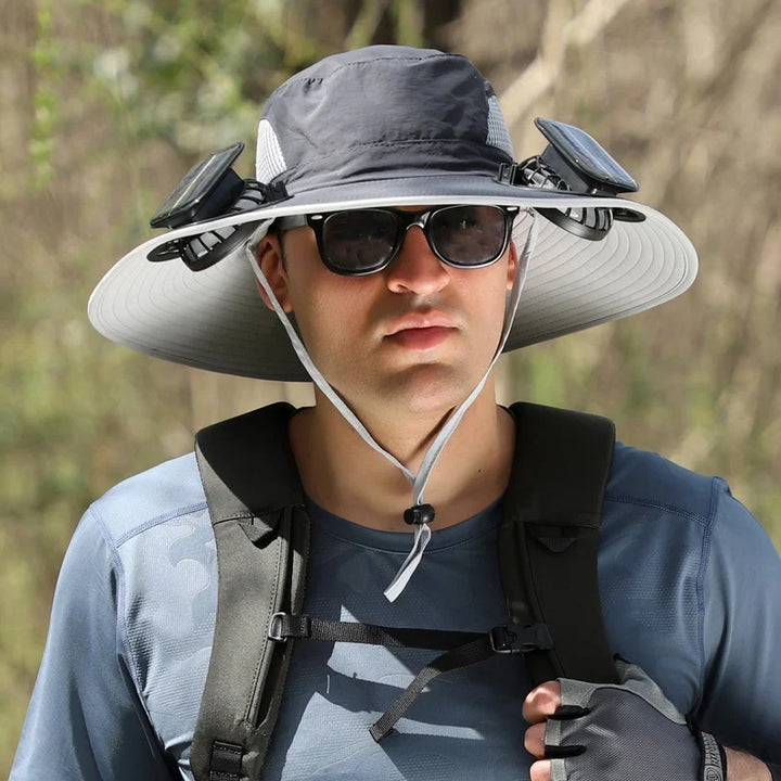 Casquette de plein air ajustable avec ventilateur solaire intégré. Anti-chaleur, protection UV pour sport et voyage.