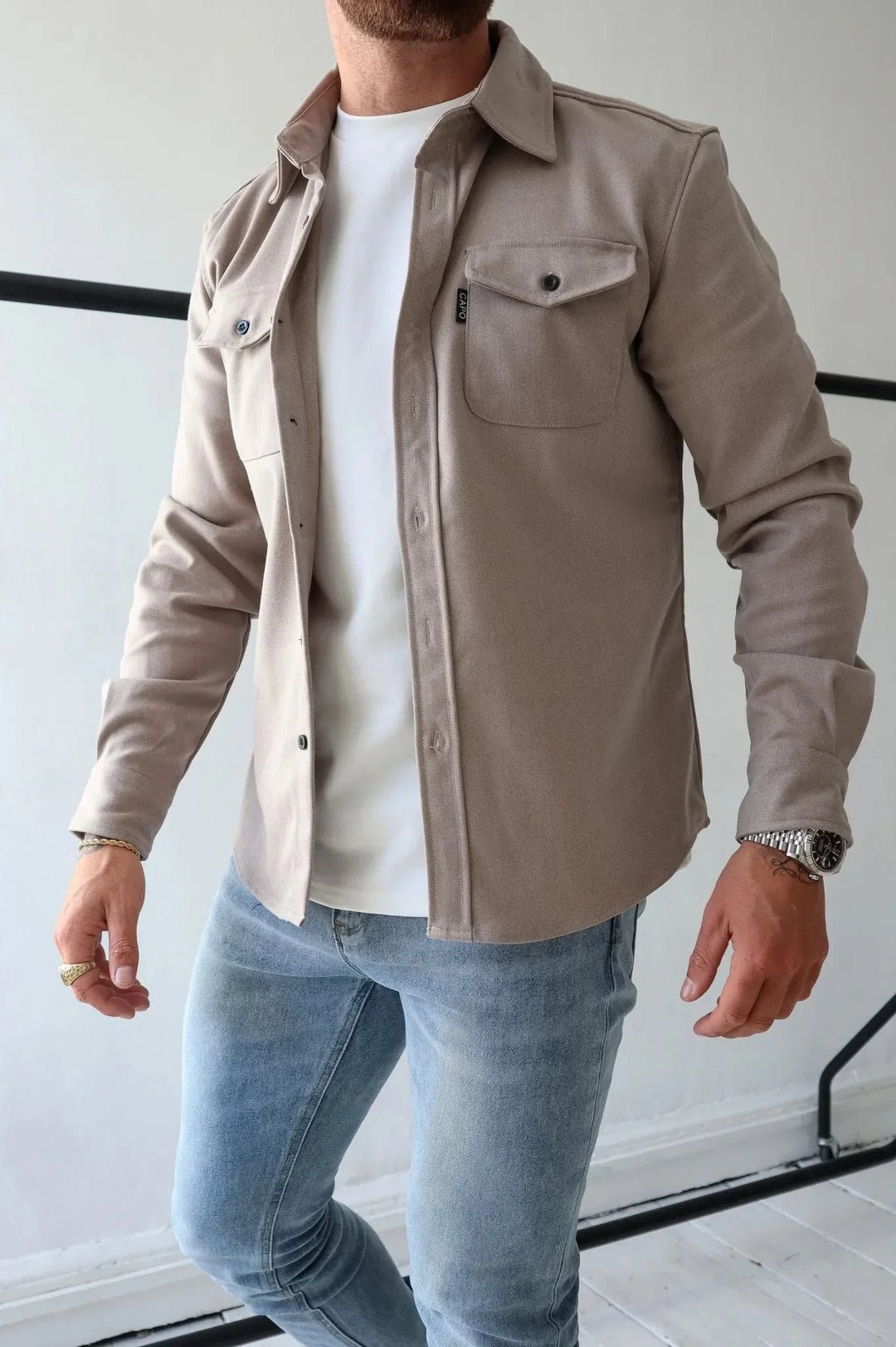 Surchemise homme Dave légère pour le printemps, style moderne et casual chic.