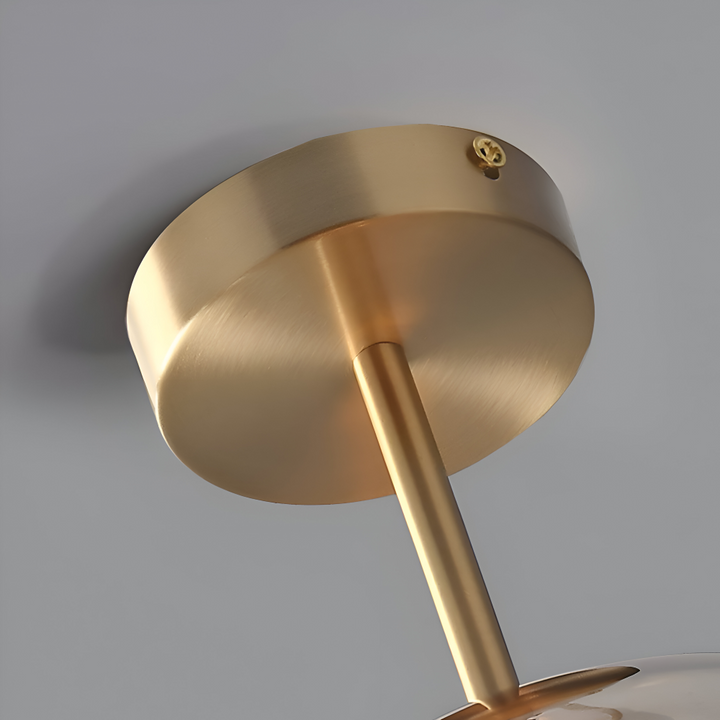 Plafonnier LED DecoRound, éclairage puissant et économe. Design noir et or pour votre intérieur.
