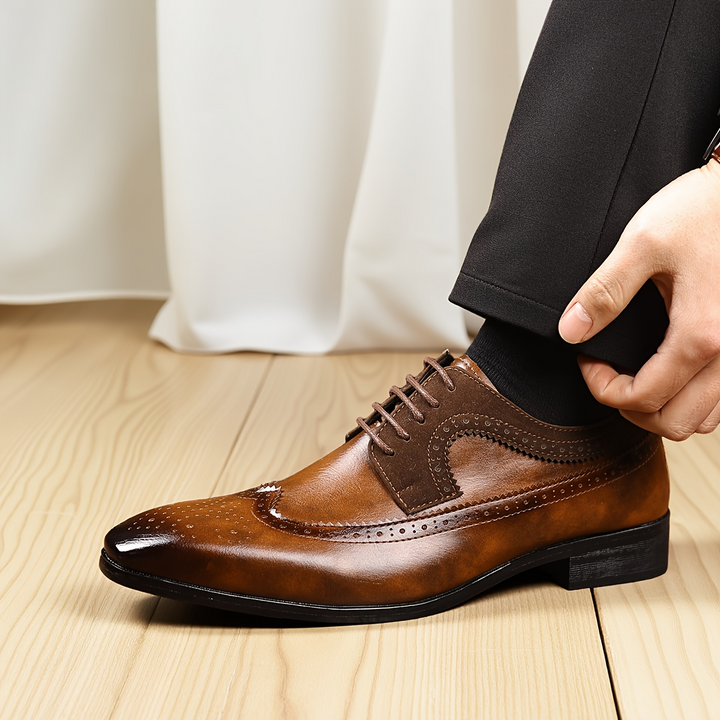 Chaussures de ville Oxford à lacets pour hommes, ultra confortables. Un choix intemporel pour le bureau ou occasions spéciales.