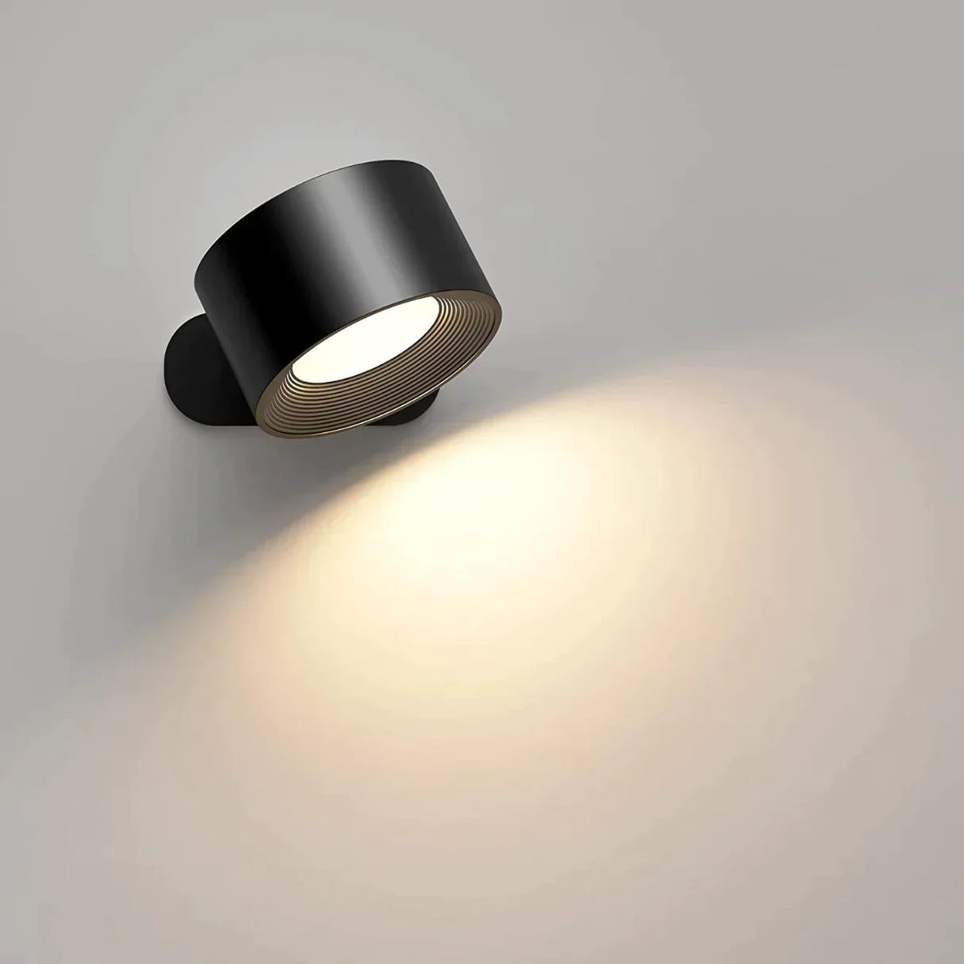 Applique LED sans fil design, installation facile. Lampe murale rotative dimmable, éclairage intérieur moderne.