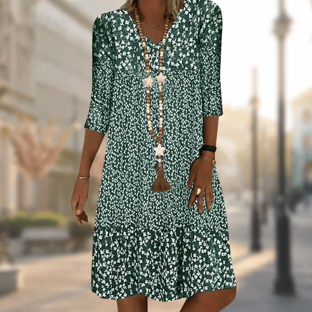 Robe femme moderne, élégante et adaptable pour toutes occasions. Parfaite pour une allure chic, du jour à la soirée.