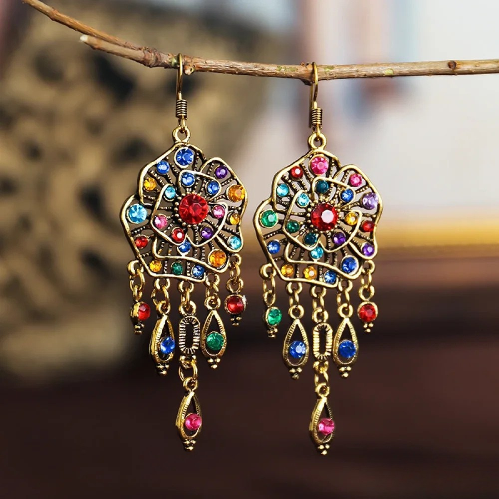 Boucles d'oreilles pendantes mandala rétro colorées pour femmes, style bohème chic, bijoux mode.