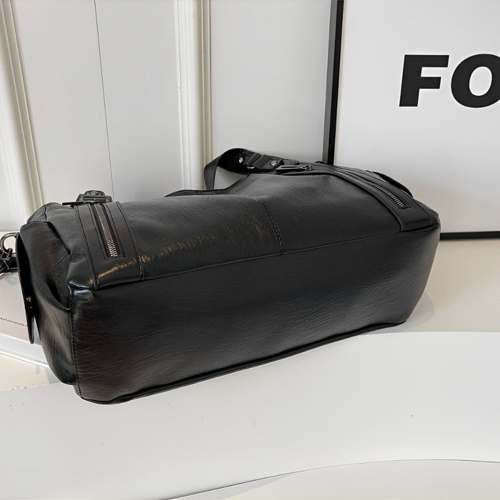 Sac Aliona marron chocolat, accessoire femme chic, sac quotidien avec bandoulière réglable.