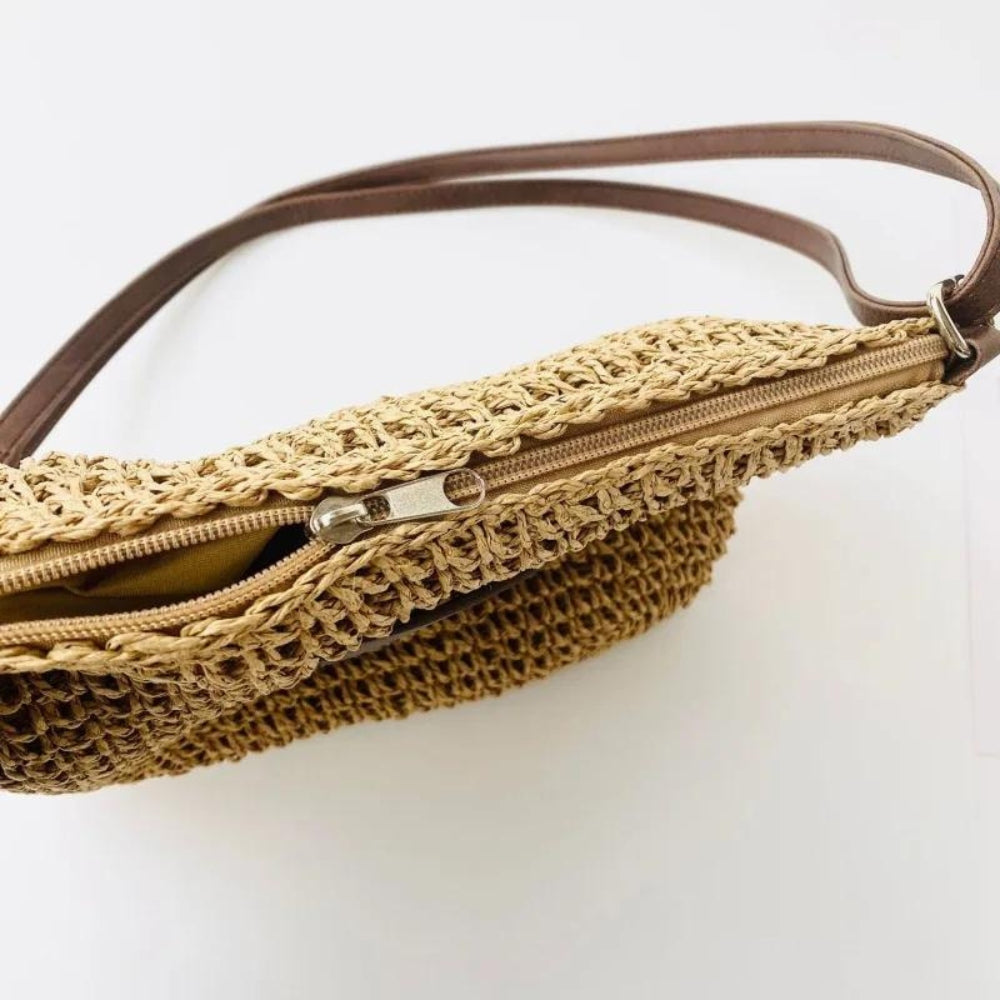 Sac estival en paille, style élégant et décontracté, parfait pour la plage ou la ville.