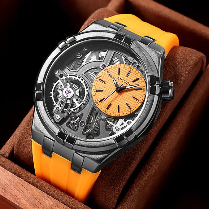 Vue latérale d'une montre mécanique automatique homme, boîtier raffiné, cadran ouvert. Artisanat horloger.