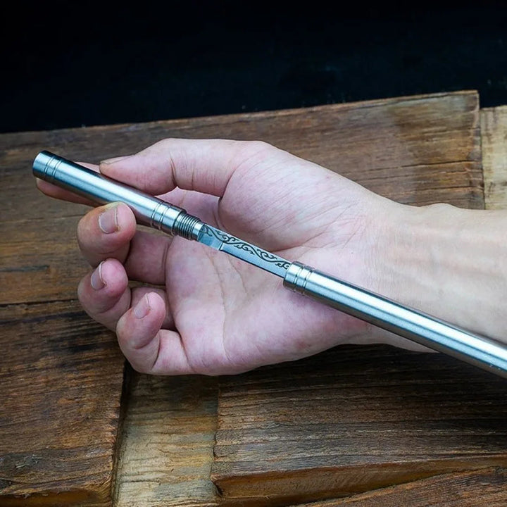 Couteau de poche EDC ultra-compact et discret pour survie et sécurité personnelle. Acier inox.