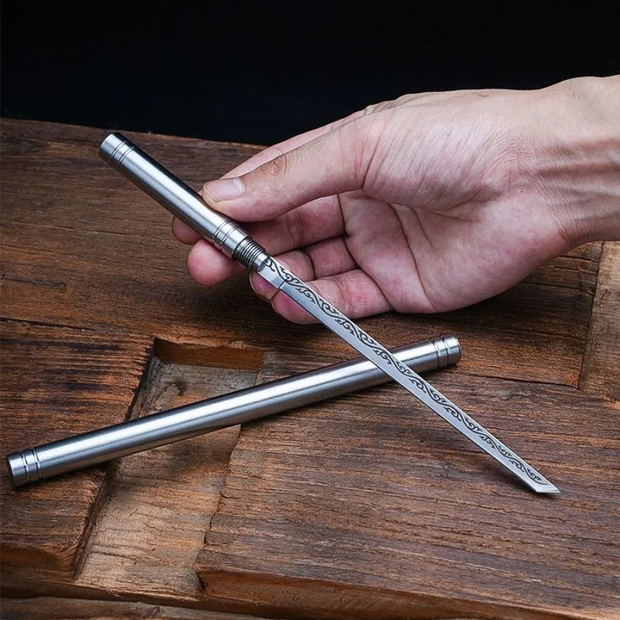 Couteau pliant de survie, compact pour poche, lame en acier inoxydable pour autodéfense et usages variés.