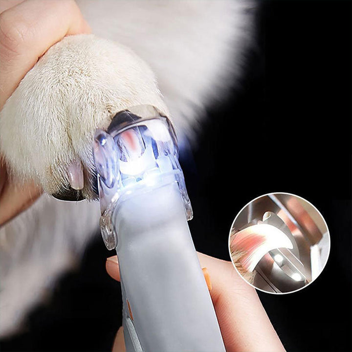 Coupe-ongles Paw Guard Pro ergonomique pour chien. Outil de toilettage sûr et indolore pour les griffes.