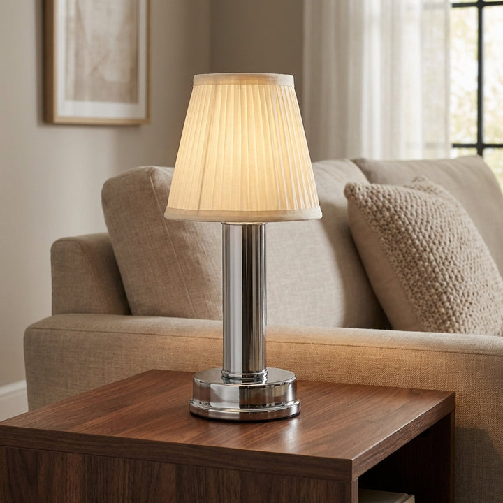 Lampe de table LED sans fil, dimmable, étanche, design moderne, parfaite pour éclairage intérieur et extérieur élégant.