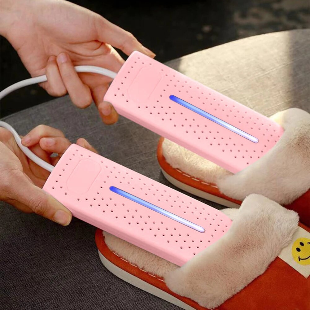 Sèche-chaussures multifonction avec UV, idéal pour éliminer humidité, odeurs et bactéries des chaussures.