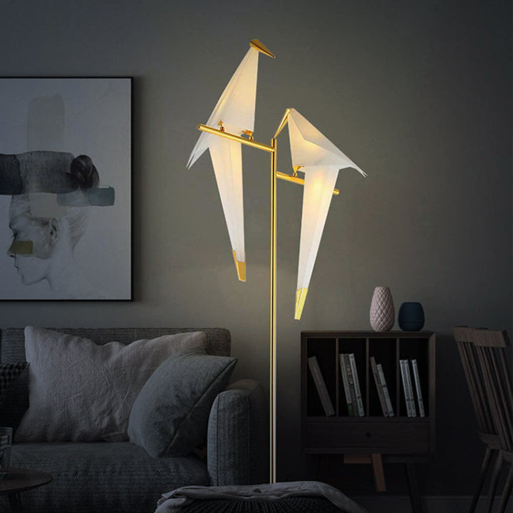 Lampe d'appoint LED origami oiseau, luminaire contemporain. Apporte une lumière douce et une touche design.