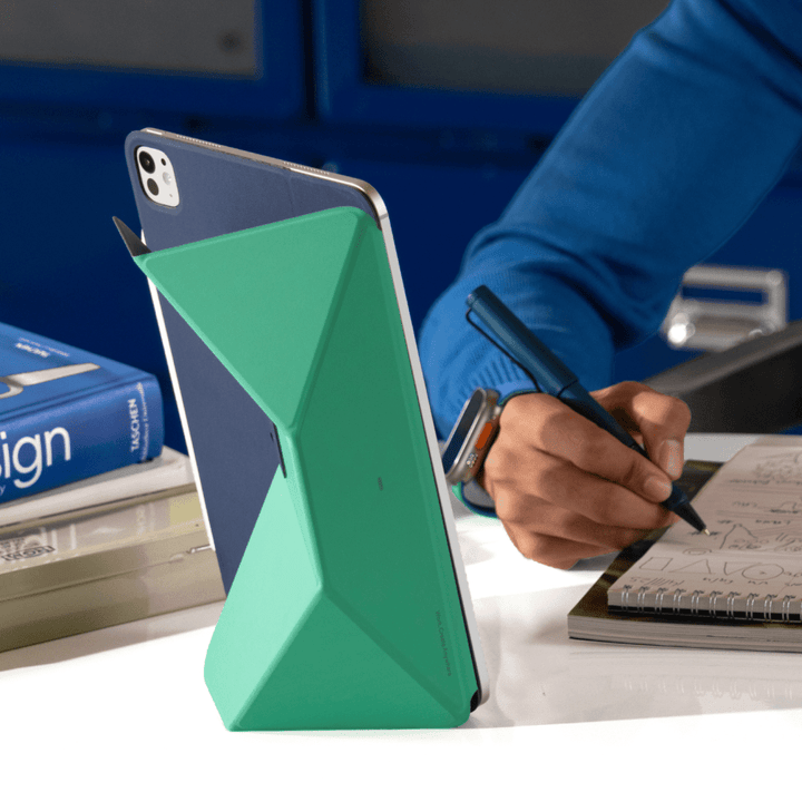 Protection iPad Pro 12.9, housse folio dynamique, indispensable pour les professionnels.