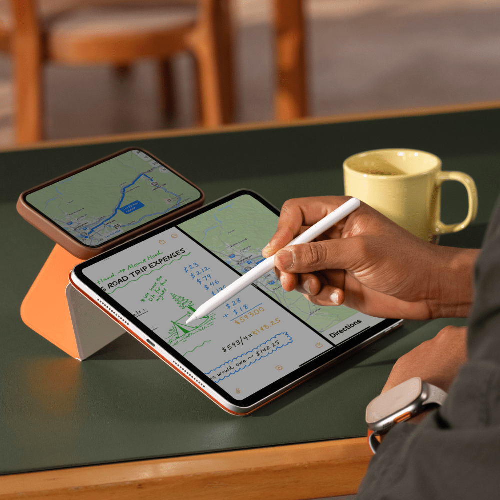 Étui folio lavande pour iPad, coque légère, protection charmante et pratique.