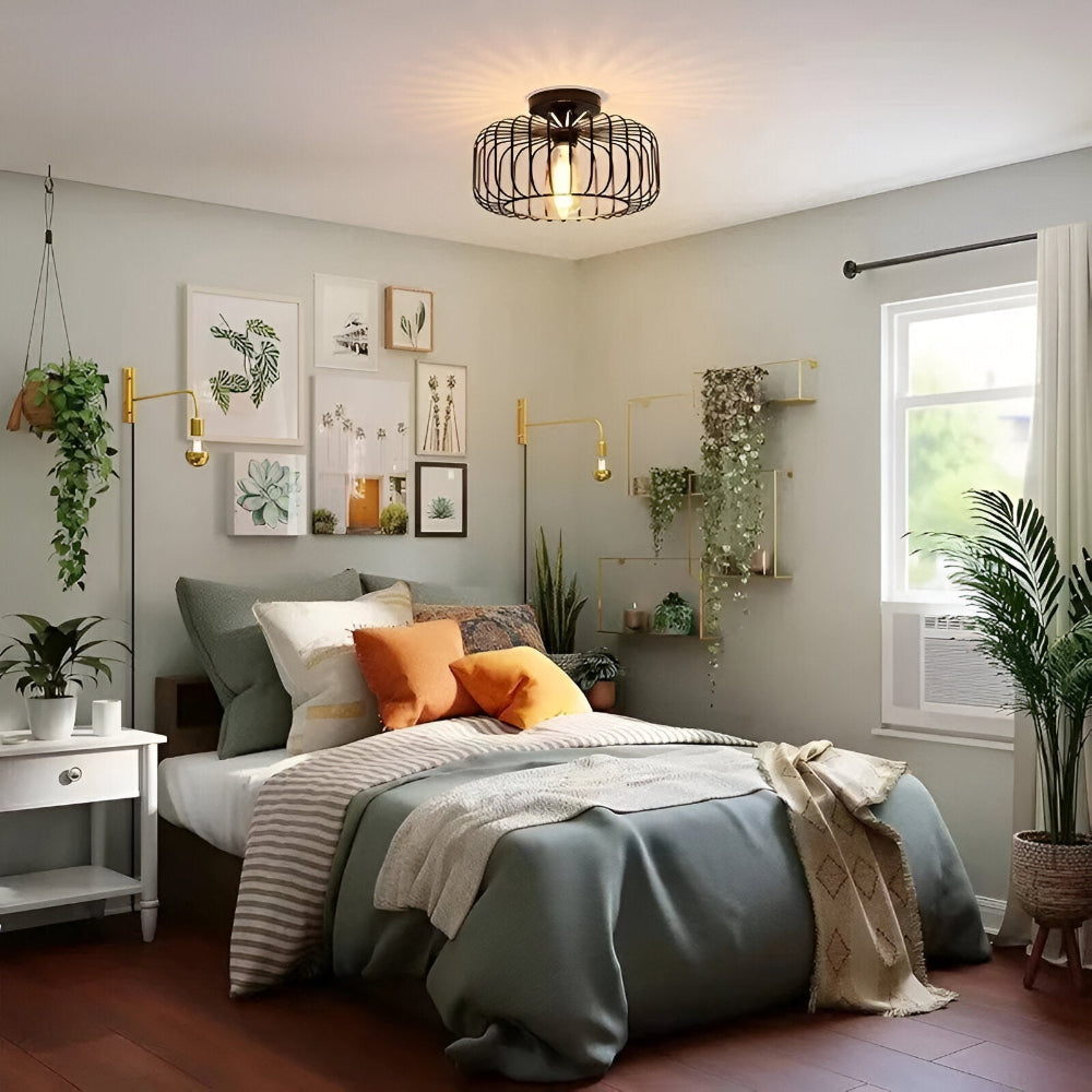 Luminaire de plafond industriel noir en forme de cage, style minimaliste. Parfait pour une décoration moderne.