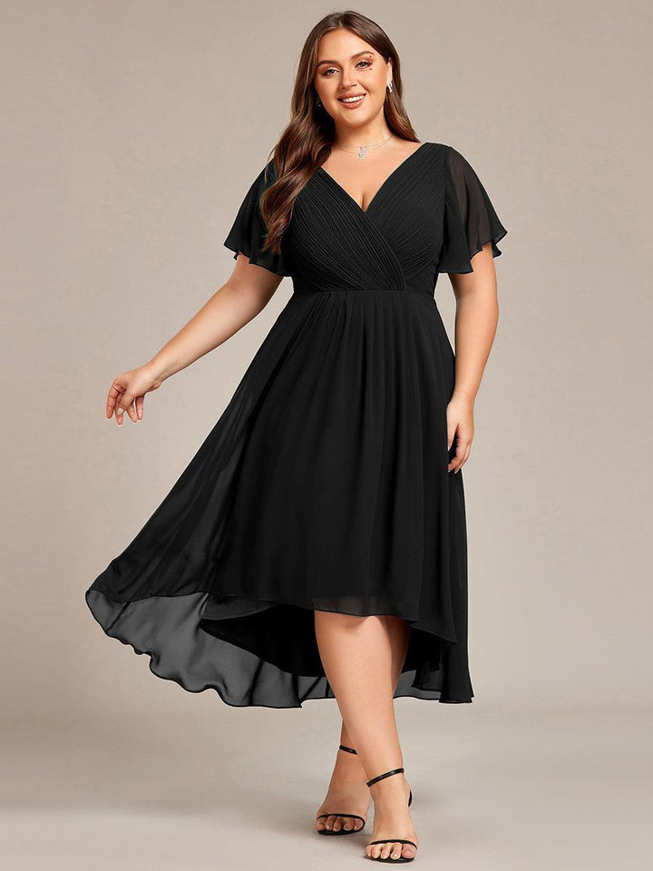 Robe longue fluide col V, pour invitée mariage chic.