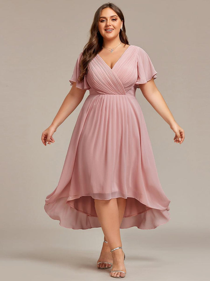 Robe de soirée chic col V, longue fluide, idéale cocktail.