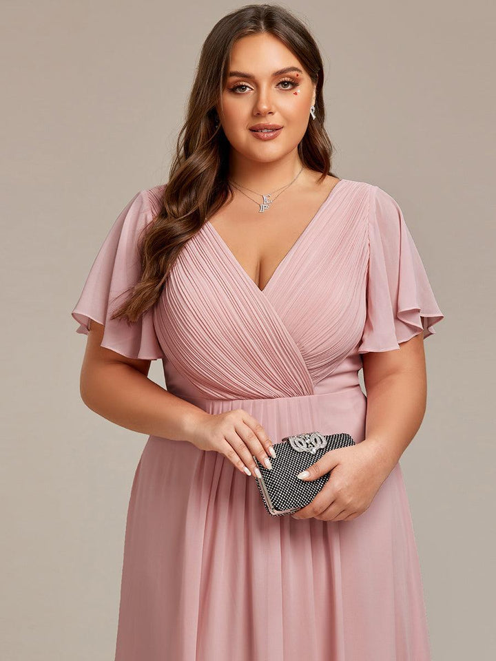 Chic robe fluide longue col V, parfaite pour soirée femme.