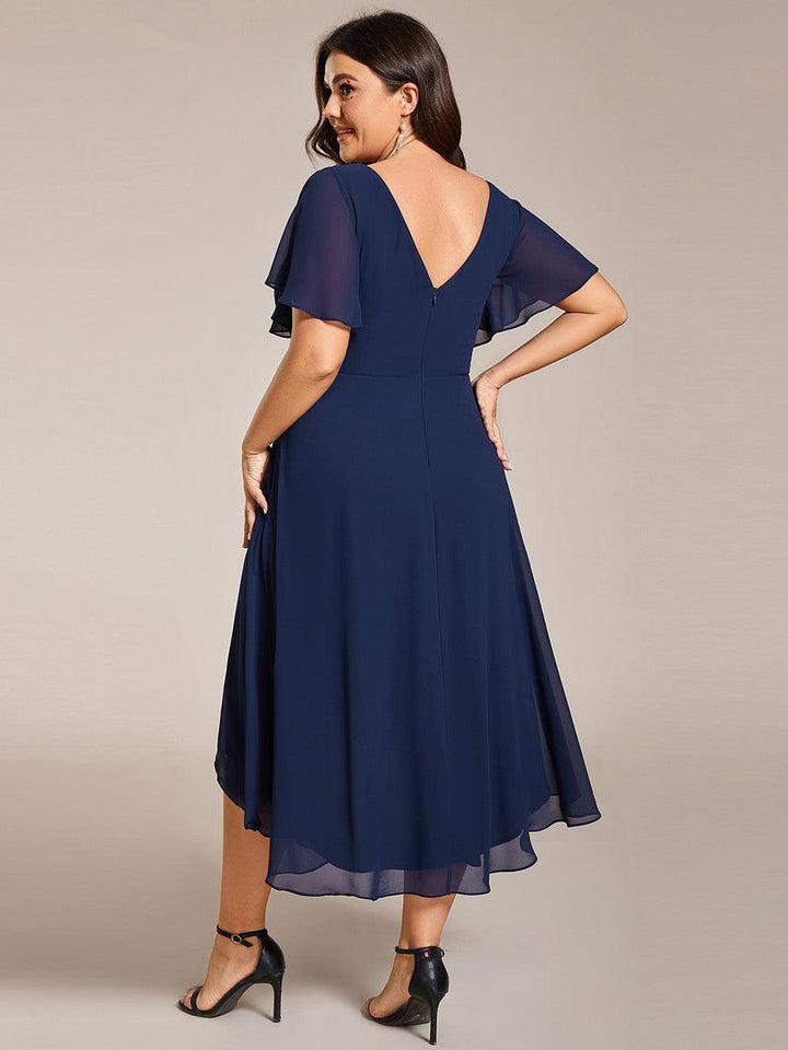 Robe longue fluide col V, idéale pour soirée ou cocktail.