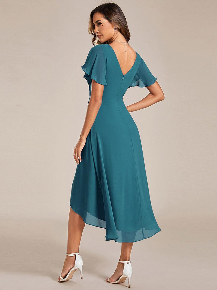 Élégante robe longue A-line, col V élégant, pour soirée chic femme.