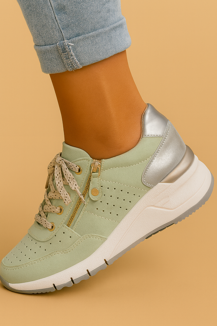 Sneakers femme, modèle orthopédique pour un confort accru. Idéales pour le soutien de la voûte et l'amorti à la marche.