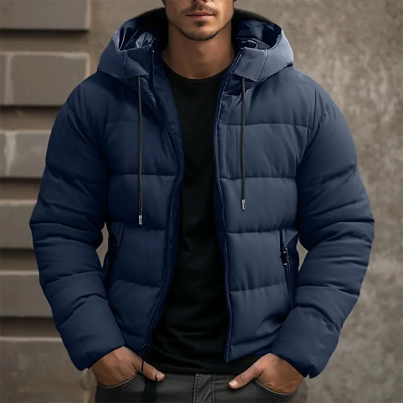 Doudoune hiver homme noire, chaude, imperméable et élégante. Idéale pour le froid urbain et les activités extérieures.