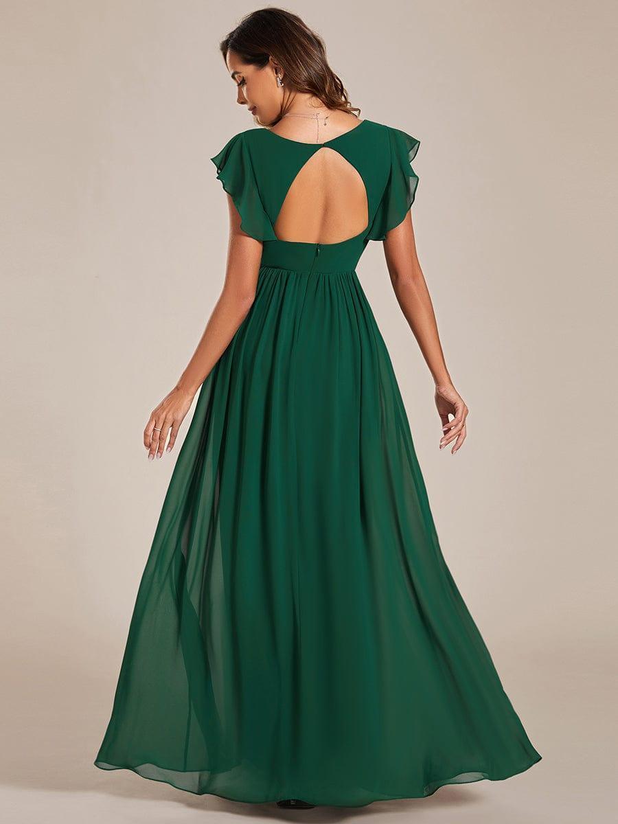 Robe maxi de cérémonie pour femme, dos ouvert. Une option fluide et chic pour toute occasion spéciale.