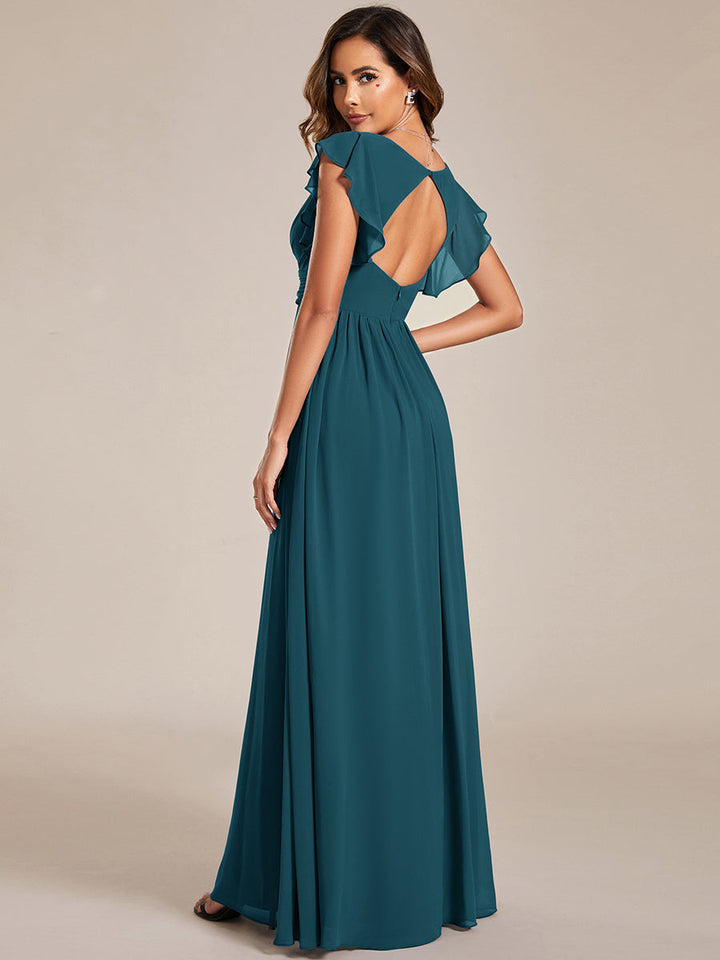 Robe de soirée chic, dos ouvert, manches courtes. Maxi et fluide pour une fête élégante et inoubliable, femme.