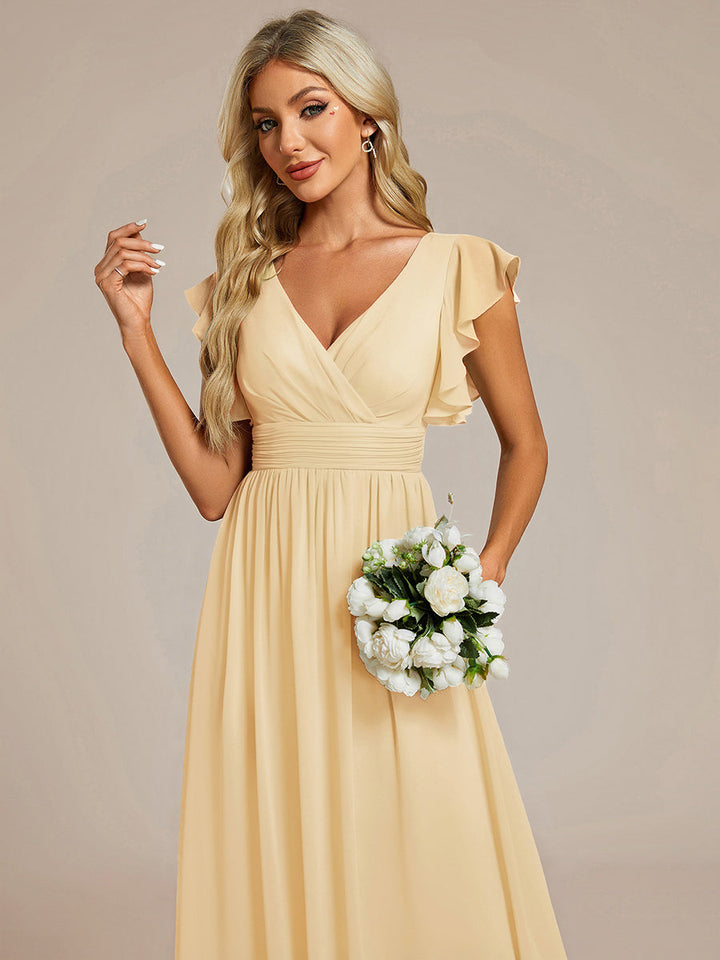 Robe de fête élégante, dos ouvert, manches courtes. Fluide et maxi pour une femme chic et audacieuse, femme.
