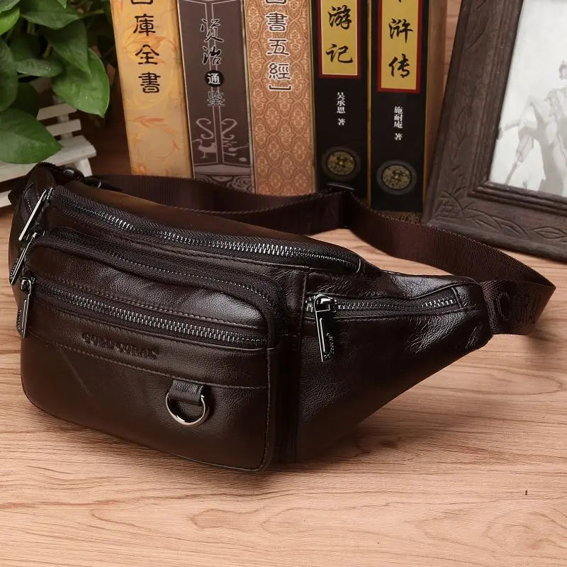 Sac banane homme cuir véritable, coloris café, accessoire de mode élégant pour un style moderne.