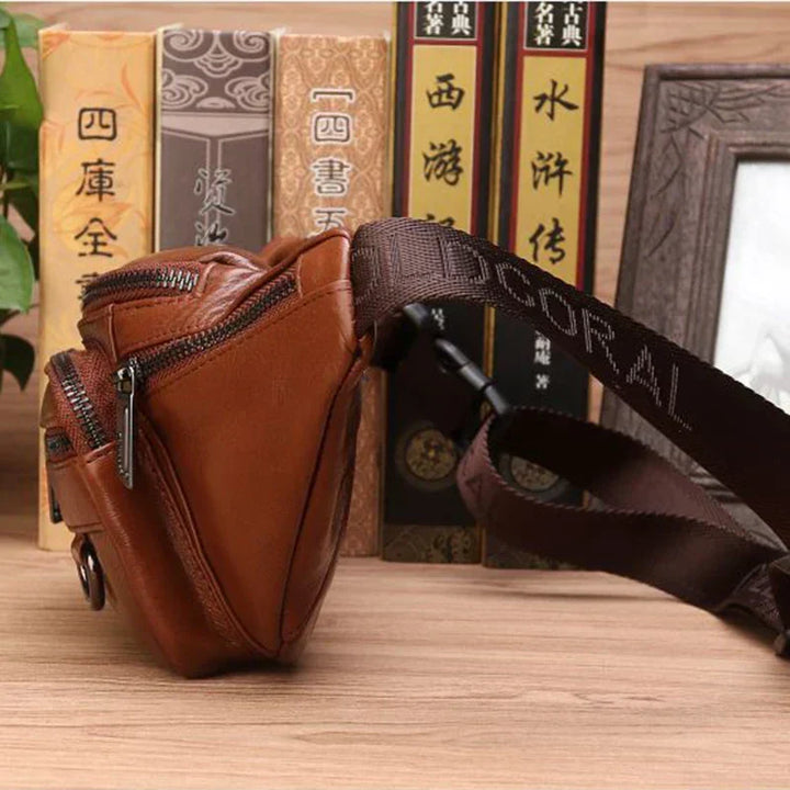 Sac banane homme cuir véritable marron, organisation pratique, porté ceinture ou bandoulière.