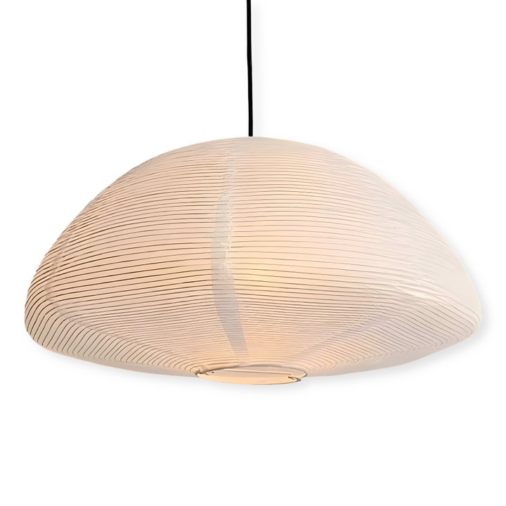Suspension minimaliste noire pour îlot de cuisine, éclairage doux et efficace, design contemporain.