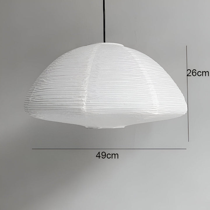 Lampe suspendue pour espace de vie, design contemporain, éclairage chaleureux et décoratif.