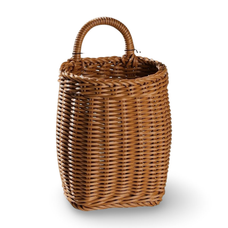 Panier mural tissé artisanal, style nordique, pour fleurs et fruits, touche de verdure.
