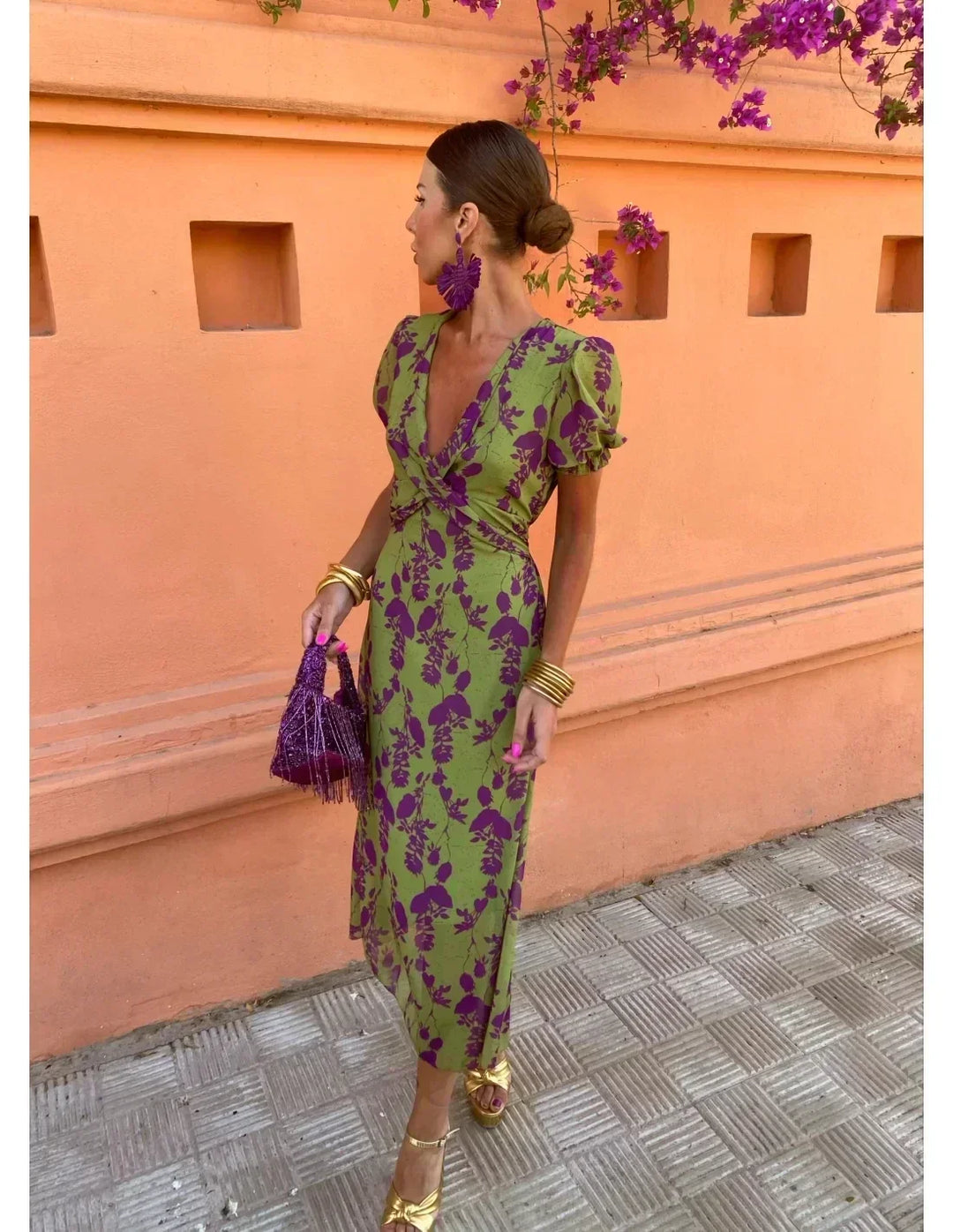 Robe fluide Amalia, coupe élégante et couleur verte tendance. Confort et style décontracté pour femme.