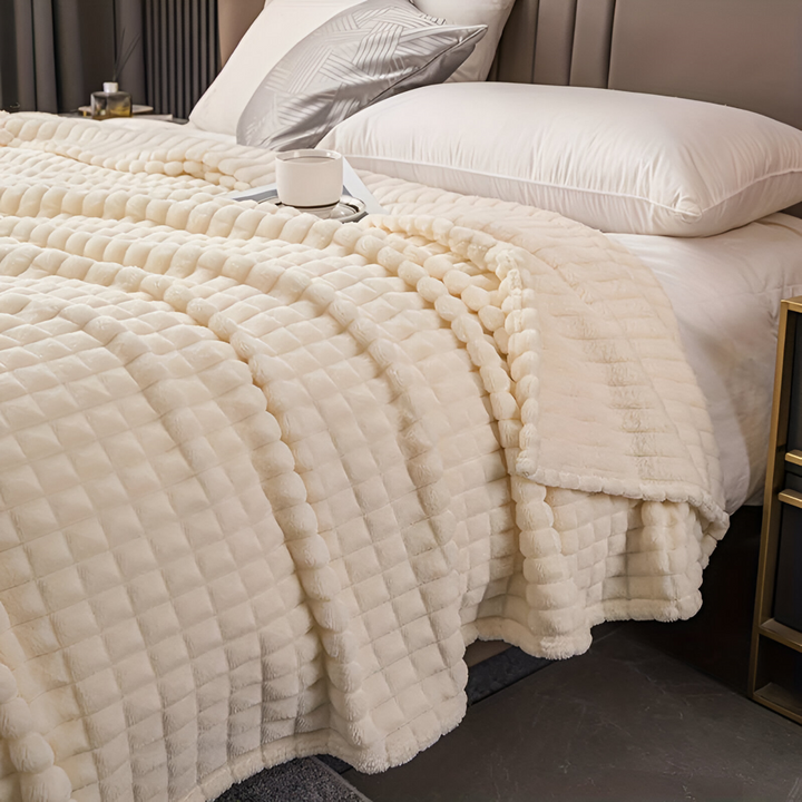 Plaid à carreaux ultra doux et chaud, parfait pour un confort optimal dans votre maison.