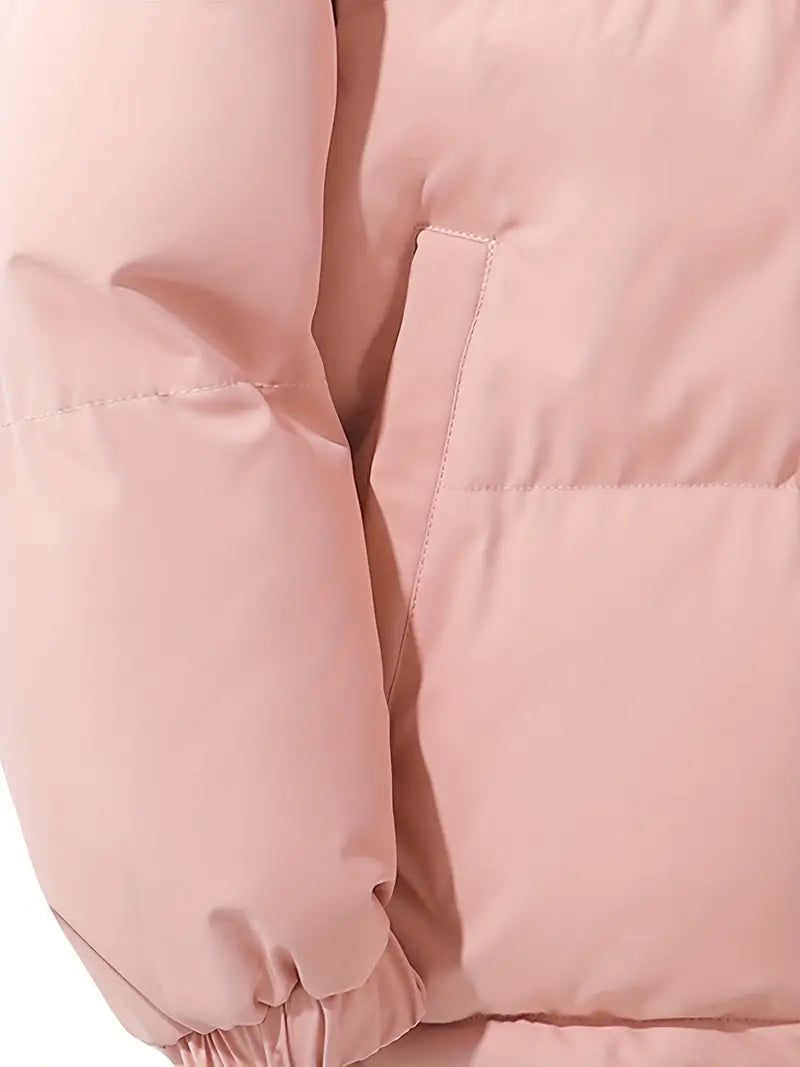 Hoodie zippé homme, look décontracté-chic, vêtement mode masculine pour l'hiver.