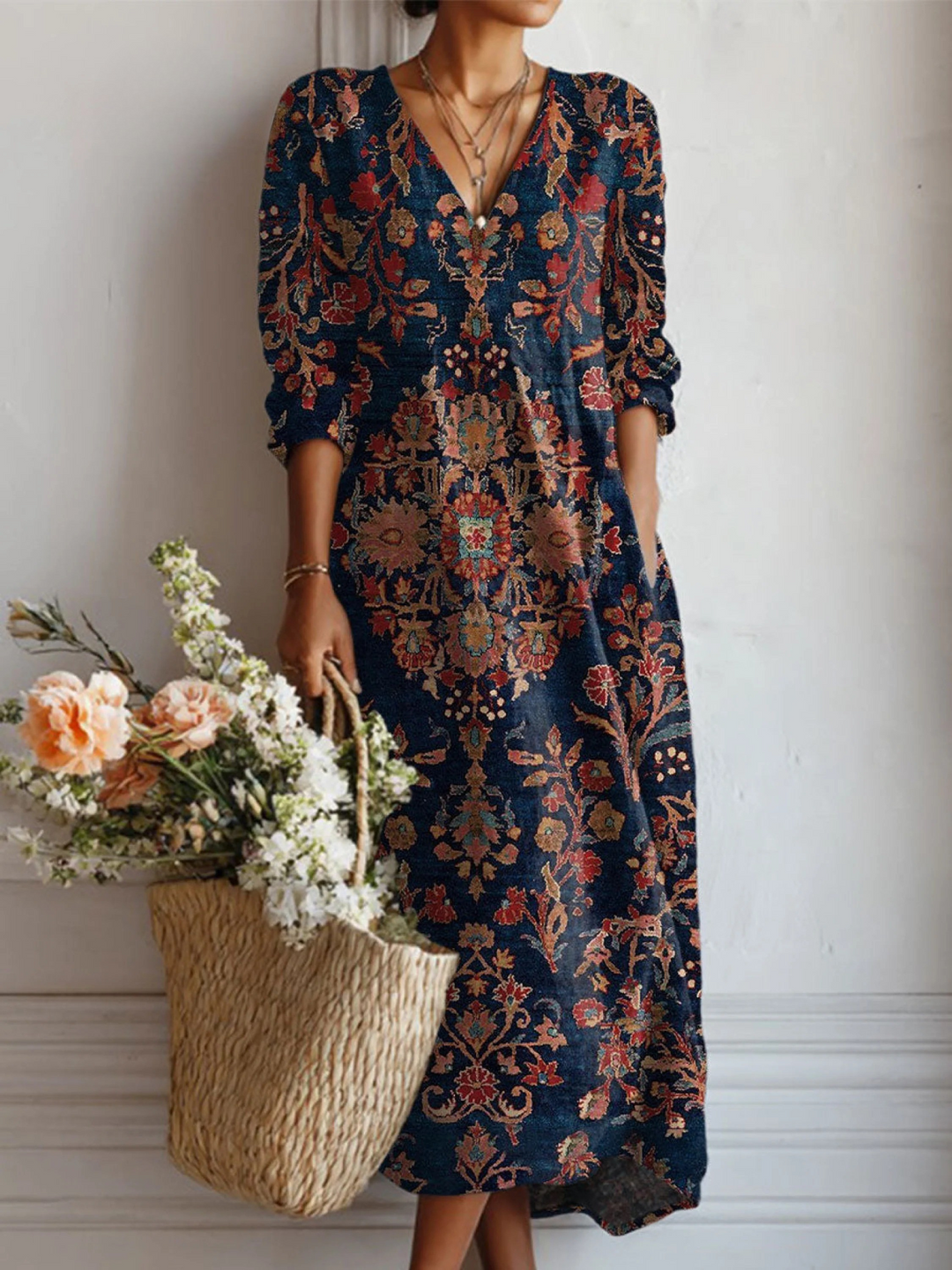 Robe midi florale vintage femme en coton, col V, élégante et décontractée pour un style printemps-été chic.