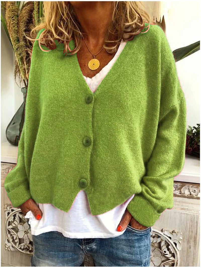 Cardigan femme raffiné, coupe droite élégante, ajoute une touche chic à votre garde-robe mode.