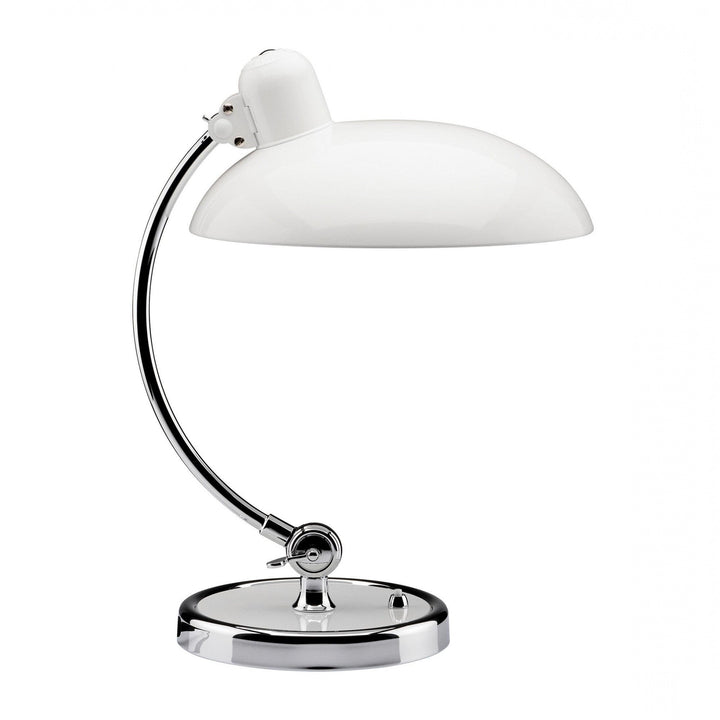Lampe de table Bauhaus verte. Style moderne, éclairage fonctionnel pour bureau, chevet ou salon. Décoration maison.