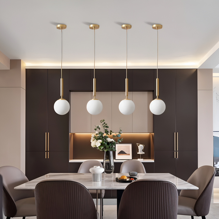 Suspension LED design scandinave, ambiance chaleureuse pour salle à manger.