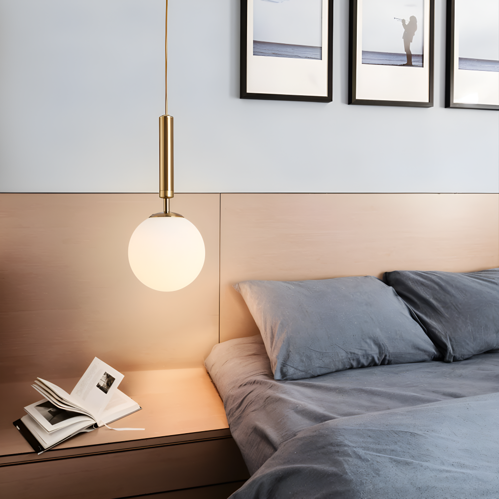 Lampe ronde moderne, design scandinave, parfaite pour la décoration intérieure.
