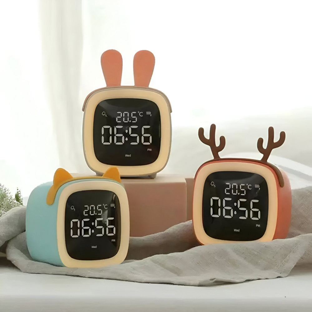 Réveil LED enfant mignon avec veilleuse programmable, idéal pour chambre d'enfant.