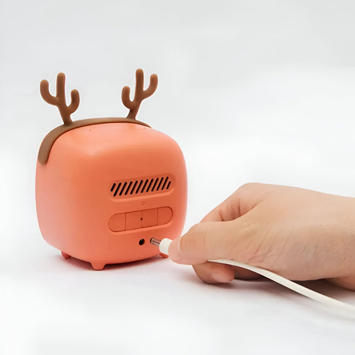 Réveil mignon enfant avec affichage LED et veilleuse intégrée, design cerf.