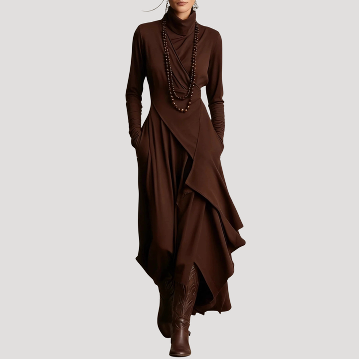 Robe longue grise fluide femme, manches longues. Confortable et élégante, col drapé. Parfaite pour mode chic.