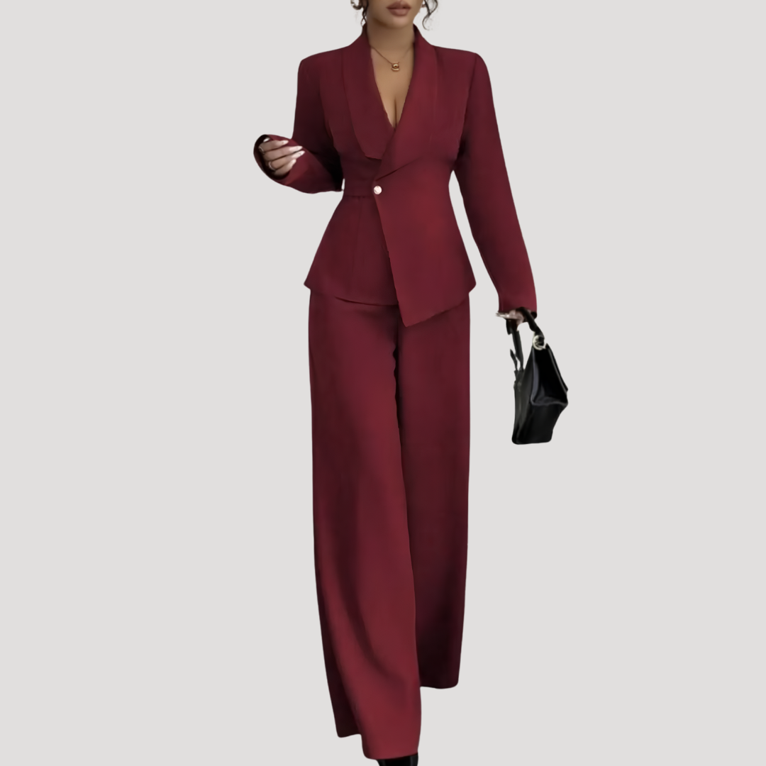 Tailleur femme chic avec pantalon large fluide et blazer élégant, un ensemble confortable pour le bureau.
