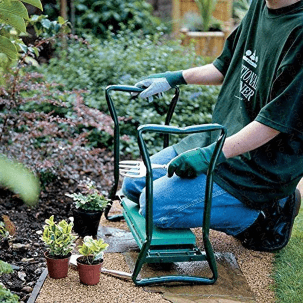 Siège de jardin pliable, coussin de genoux confort avec rangement outils. Parfait pour le jardinage.