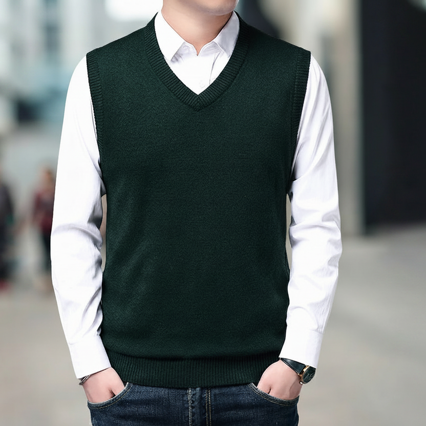 Gilet homme sans manches beige, col V, essentiel pour superposer en automne/hiver, style versatile.