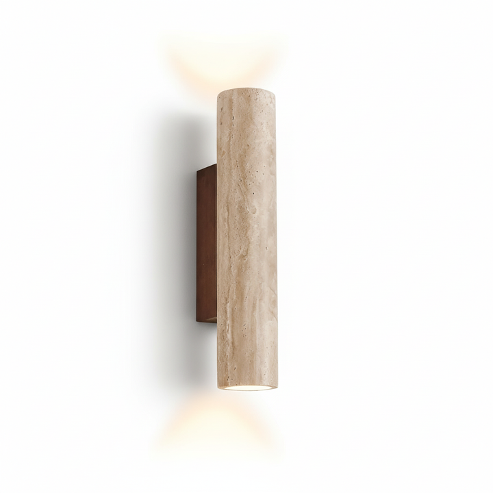 Élégante applique murale en travertin, source de lumière LED. Apporte une touche naturelle et moderne à votre intérieur.